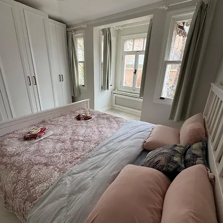 Dom wakacyjny Historic White Mansion Bosphorus & Church View Stambuł