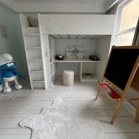 Historic White Mansion Bosphorus & Church View Ferienhaus *