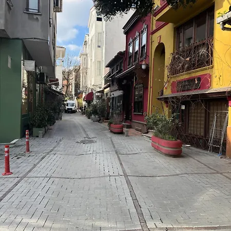 Historic White Mansion Bosphorus & Church View * Istanbul
